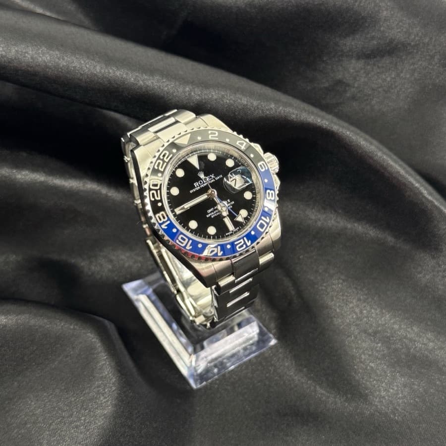 Rolex GMT-Master II “Batman” 40mm · Black Dial · Oyster